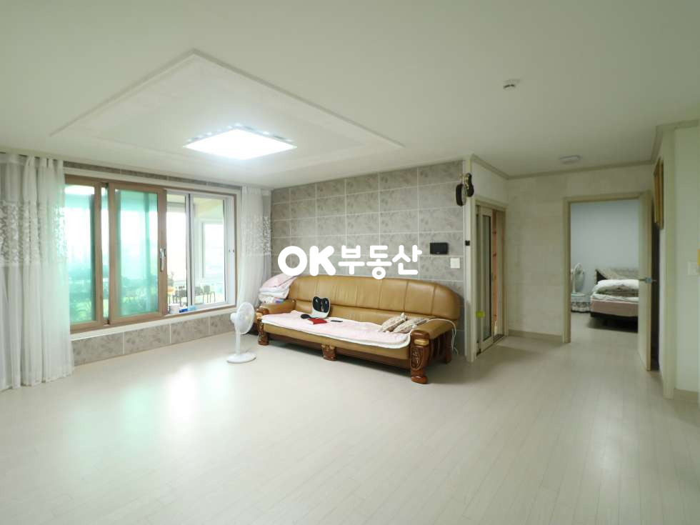 충남 아산시 도고면 신언리 [급매]가격절충불가.아산전원주택매매 탁 트인 뷰와 텃밭 및 조경 · 유실수를 가꾸며 힐링 할 수 있는 주택 ( 대지 : 137평 / 건물 : 27평 ) 매매 매물번호 13522 사진 11