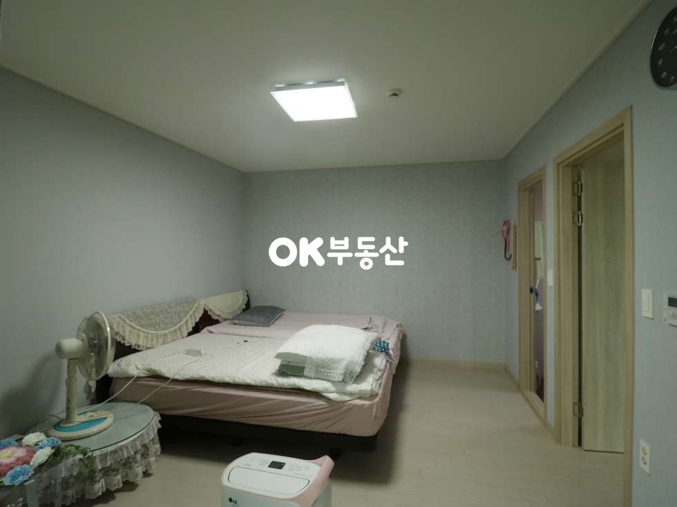 충남 아산시 도고면 신언리 [급매]가격절충불가.아산전원주택매매 탁 트인 뷰와 텃밭 및 조경 · 유실수를 가꾸며 힐링 할 수 있는 주택 ( 대지 : 137평 / 건물 : 27평 ) 매매 매물번호 13522 사진 14