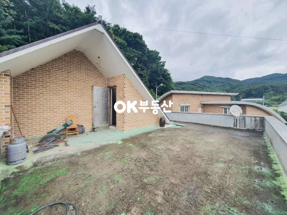 충남 천안동남구 목천읍 서흥리 목천전원주택매매 대중교통 접근성과 단지 내 도로 편의성이 좋은 전원주택 ( 대지 : 137평 / 건물 : 35평 ) 매매 매물번호 13458 사진 19