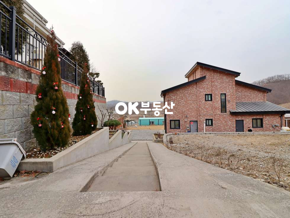충남 아산시 탕정면 매곡리 감성 힐링 썬룸 보유! 아산탕정전원주택매매 (대지176평/연면적56평) 매매 매물번호 13984 사진 2