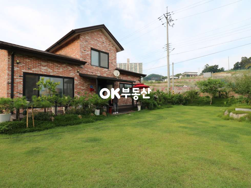 충남 아산시 염치읍 방현리 도로접한 카페 공방등 활용도 높은 입지]아산염치전원주택매매 대지:200평,건물:40평 (지분118평토지 인수시1억추가) 매매 매물번호 10756 사진 2