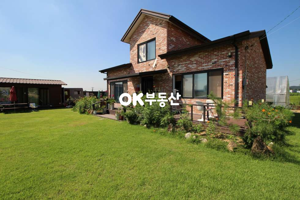 충남 아산시 염치읍 방현리 도로접한 카페 공방등 활용도 높은 입지]아산염치전원주택매매 대지:200평,건물:40평 (지분118평토지 인수시1억추가) 매매 매물번호 10756 사진 3
