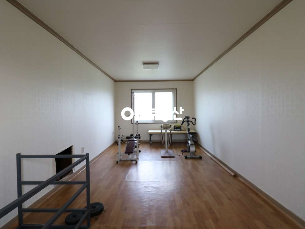 충남 아산시 염치읍 방현리 도로접한 카페 공방등 활용도 높은 입지]아산염치전원주택매매 대지:200평,건물:40평 (지분118평토지 인수시1억추가) 매매 매물번호 10756 사진 14