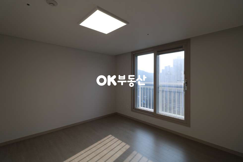 충남 천안동남구 풍세면 보성리 풍세한양수자인 34평형 206동 12층 분리형세대 (주인세대) 월세 매물입니다! 너무 저렴합니다!! 월세 매물번호 16727 사진 9
