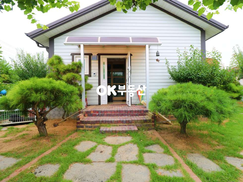 충남 아산시 신창면 창암리 아산전원주택매매 도시가스가 들어오고 신정호 및 신창역과 가깝고 편의시설 접근성 좋으며 주차걱정없는 단지의 주택 ( 대지 : 112평 / 건물 : 22평 ) 매매 매물번호 13649 사진 1
