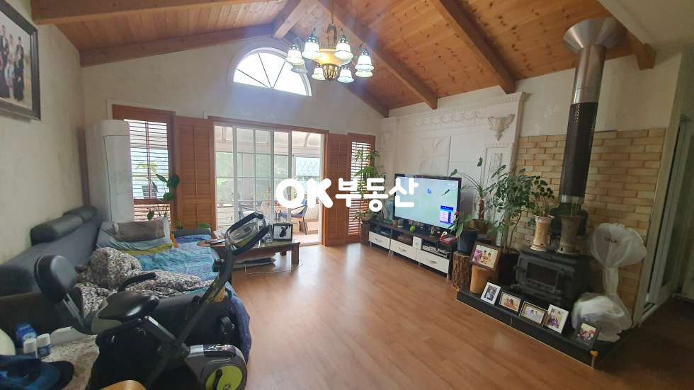 충남 아산시 영인면 신운리 아산시 영인면 전원주택 매매☆텃밭 있는 조용한 시골생활☆2필지로 주택 바로 앞 도로 와 주차장까지 매매 매물번호 17783 사진 4