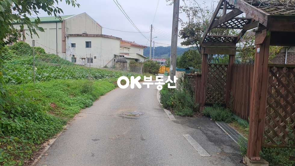 충남 아산시 영인면 신운리 아산시 영인면 전원주택 매매☆텃밭 있는 조용한 시골생활☆2필지로 주택 바로 앞 도로 와 주차장까지 매매 매물번호 17783 사진 13