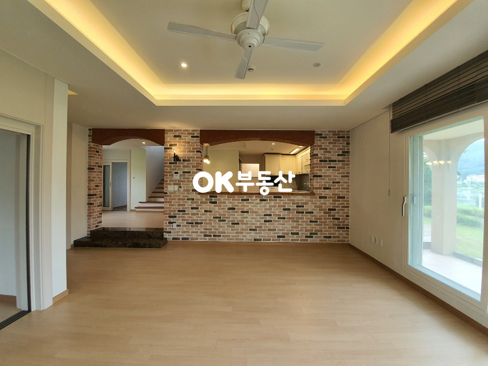 충남 아산시 영인면 성내리 [급매]아산 성내리 저수지 배산임수 최고뷰~아산전원주택 4억9천5백매매(대지161평/연면적60평) 매매 매물번호 12293 사진 12