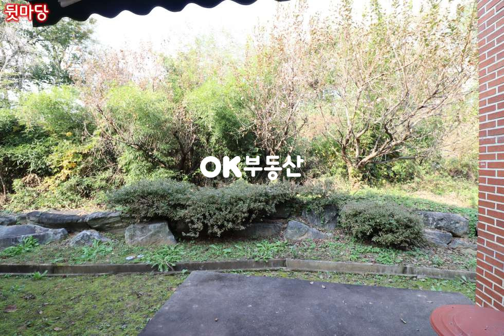 충남 천안서북구 입장면 시장리 천안전원주택매매 단지 내 최고의 대장자리 웅장한 표현이 어울릴 대지 평수와 더불어 국유지 활용도까지 겸비한 주택 ( 대지 : 450평 / 건물 연 : 67평 ) 매매 매물번호 13806 사진 32