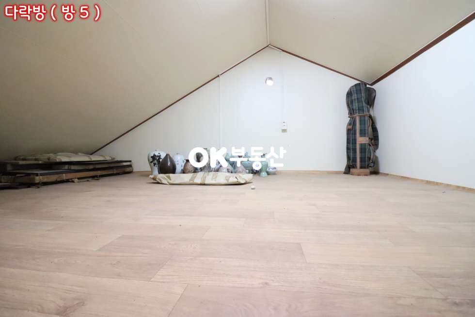 충남 천안서북구 입장면 시장리 천안전원주택매매 단지 내 최고의 대장자리 웅장한 표현이 어울릴 대지 평수와 더불어 국유지 활용도까지 겸비한 주택 ( 대지 : 450평 / 건물 연 : 67평 ) 매매 매물번호 13806 사진 38