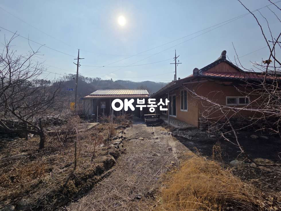 충남 천안동남구 북면 사담리 대지 127평! 예쁜 돌담과 옛 시골집 느낌 그대로.. 맑은 개울물 흐르는 북면, 계획관리지역의 2차선 도로 접한 미등기 주택과 토지 매매!! 매매 매물번호 18103 사진 24
