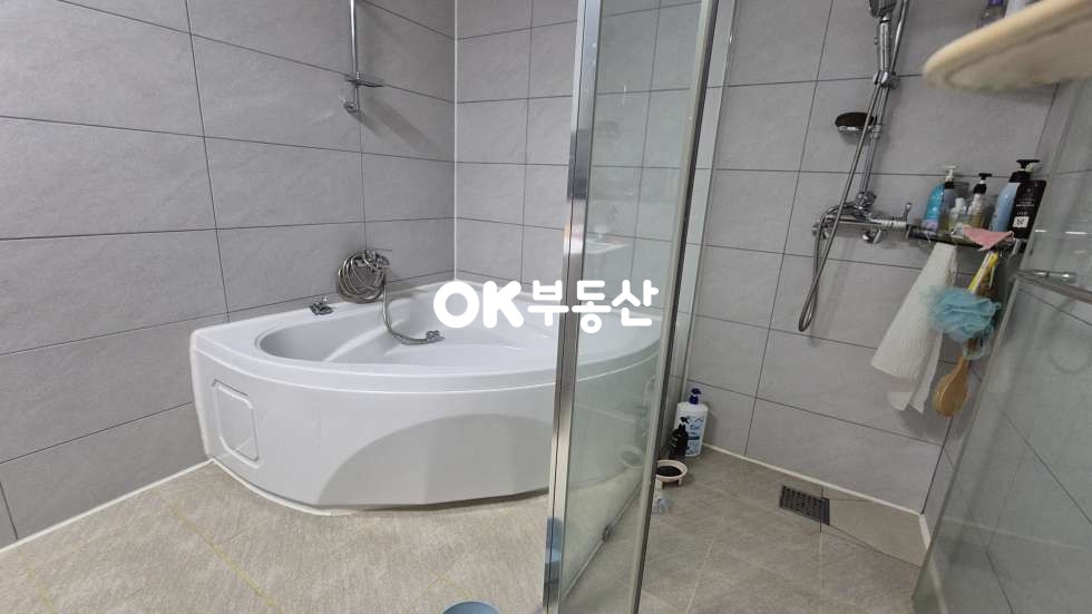 충남 천안동남구 광덕면 신흥리 [342평 두필지]의 넓은 잔디정원 철근콘크리트 전원주택매매 ☆지열난방•태양광으로 관리비 절감☆ 조용하고 쾌적한 주거단지 매매 매물번호 18202 사진 12