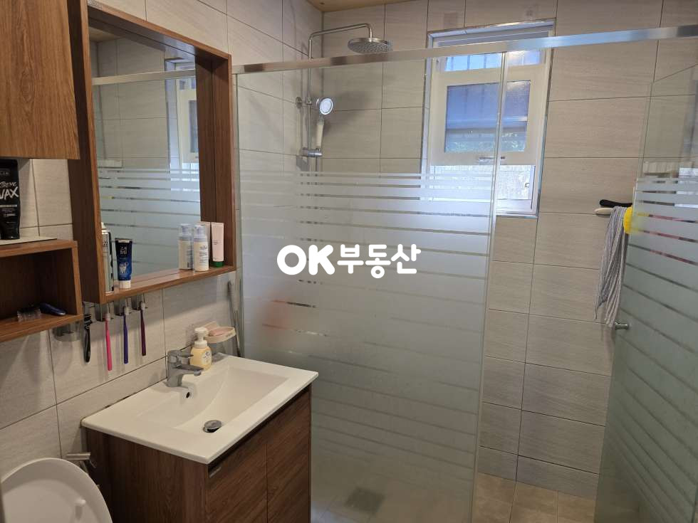 충남 천안서북구 직산읍 상덕리 모던한 인테리어에 태양광으로 관리비 걱정 X ☆채광 좋은 복층형 전원주택 매매☆ 매매 매물번호 18410 사진 16
