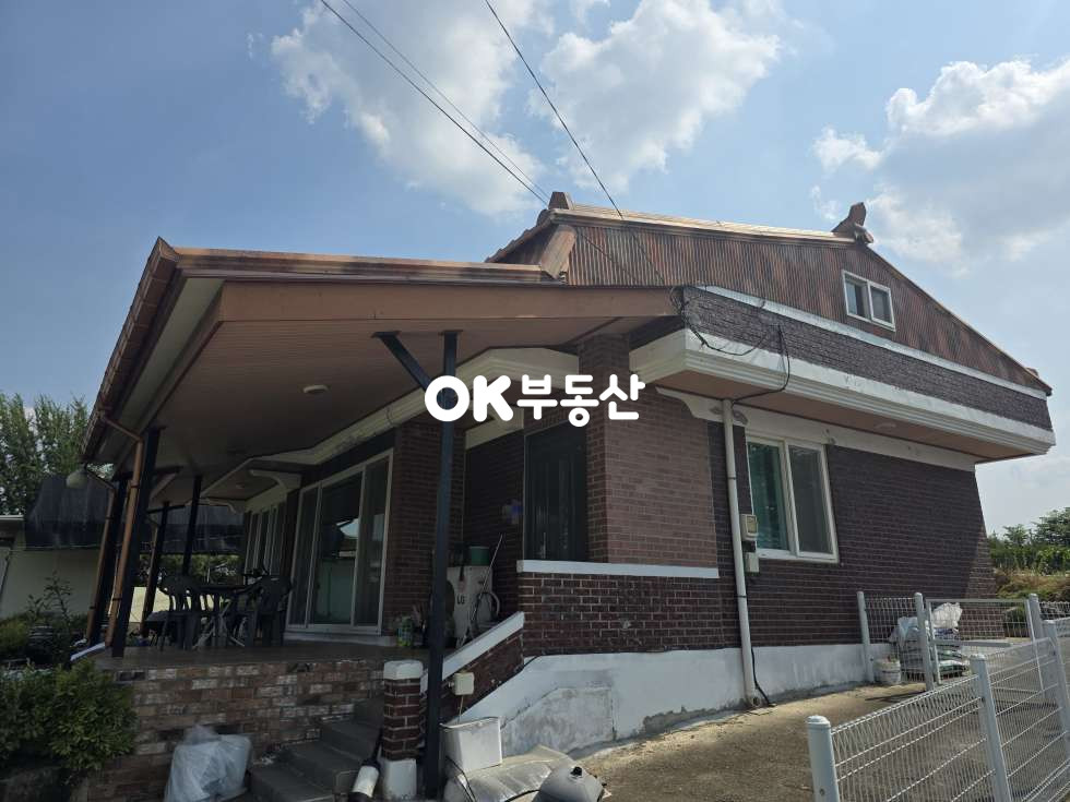 충남 천안동남구 성남면 신사리 넓은 마당과 텃밭, 올리모델링 된 전원주택매매 ☆태양광 설치 • 주차 편리한 집☆ 매매 매물번호 18420 사진 2