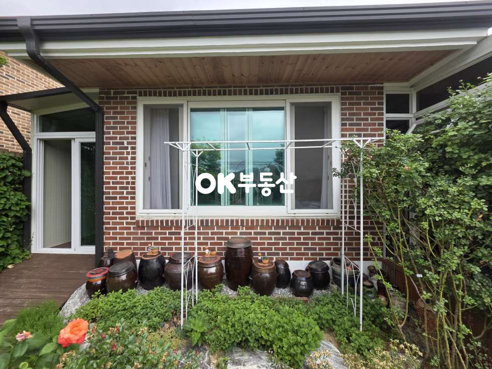 충남 천안서북구 입장면 홍천리 그림 같은 정원이 있는 입장면 전원주택매매 ☆가족 힐링 공간으로 충분한 집☆ 246평 2필지의 넓은부지 매매 매물번호 18441 사진 22