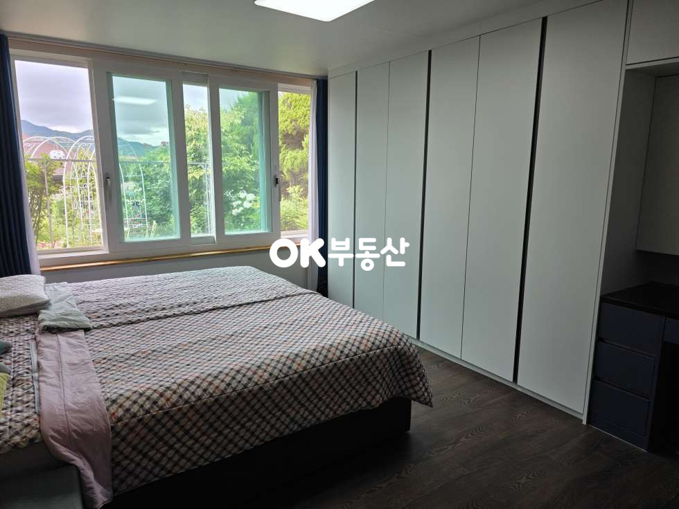 충남 천안서북구 입장면 홍천리 그림 같은 정원이 있는 입장면 전원주택매매 ☆가족 힐링 공간으로 충분한 집☆ 246평 2필지의 넓은부지 매매 매물번호 18441 사진 33