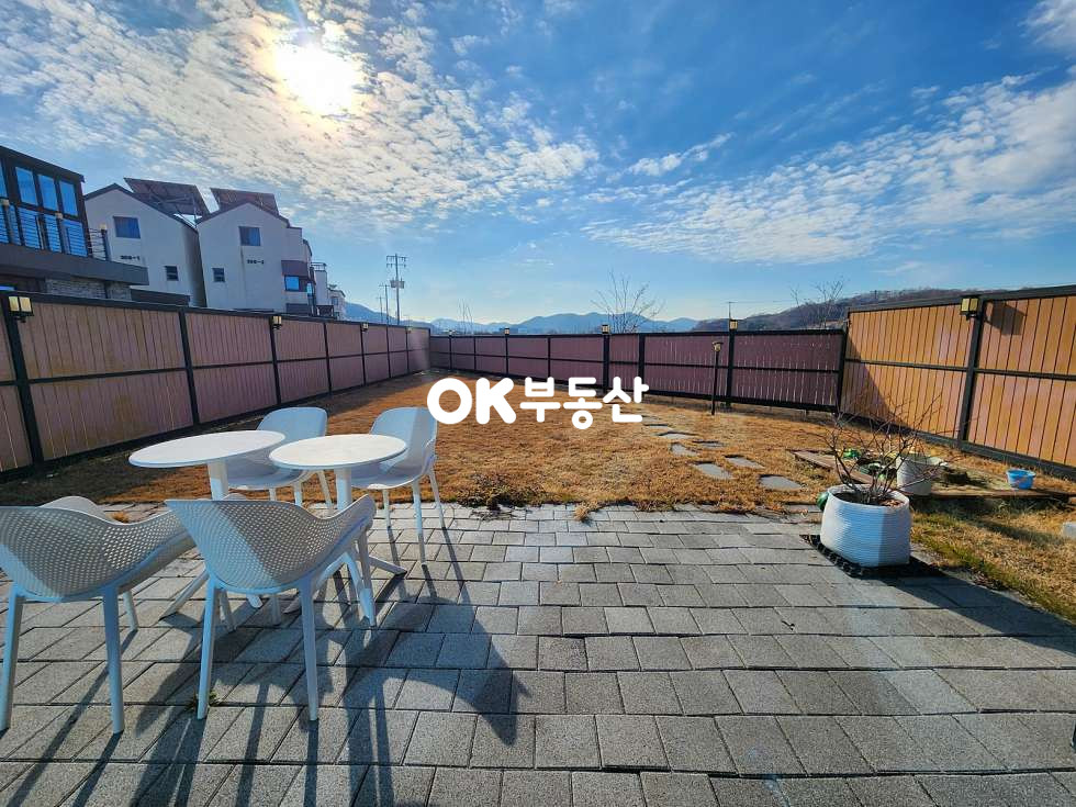 충남 아산시 남동 아산 리버펠리체 3차 주택매매 ☆태양광•썬룸•잔디마당•시스템에어컨3대 완비☆ 매매 매물번호 18286 사진 2