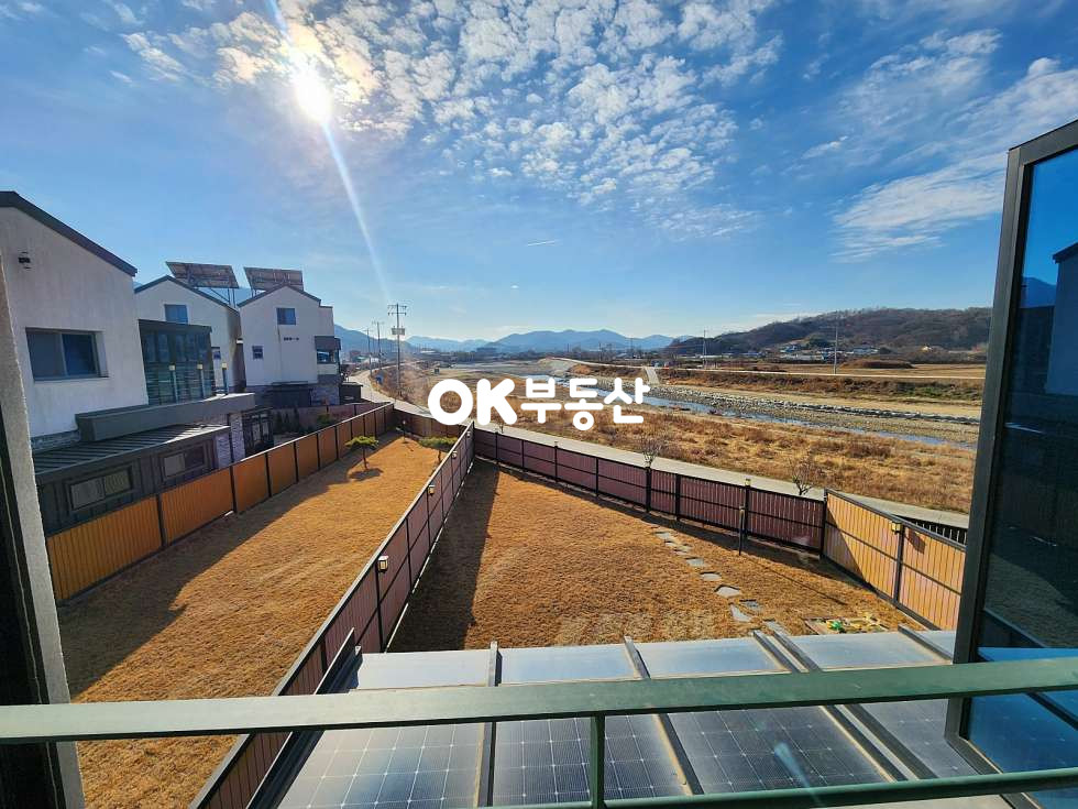 충남 아산시 남동 아산 리버펠리체 3차 주택매매 ☆태양광•썬룸•잔디마당•시스템에어컨3대 완비☆ 매매 매물번호 18286 사진 3