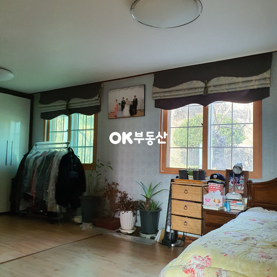 충남 아산시 배방읍 매매)배방 고가의정원수와 희귀 과실나무가 많은 이쁜 전원주택 입니다... 매매 매물번호 11186 사진 7