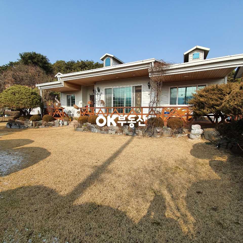 충남 아산시 배방읍 매매)배방 고가의정원수와 희귀 과실나무가 많은 이쁜 전원주택 입니다... 매매 매물번호 11186 사진 14