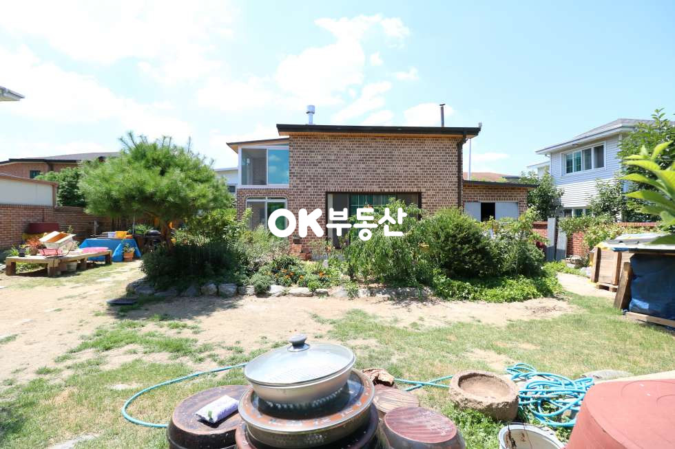 충남 천안서북구 입장면 시장리 튼튼한 철근콘크리트 구조의 천안 입장면 전원주택 매매!! 매매 매물번호 13569 사진 1