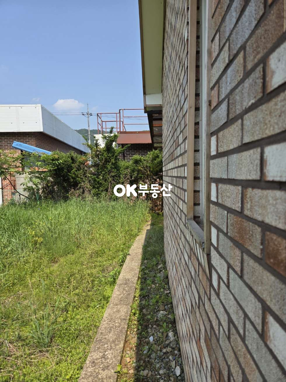충남 천안동남구 북면 오곡리 경사도 전혀 없는 평지, 도로 접근성, 생활 인프라 최고! 관리하기 편한 적당한 사이즈의 북면 2억대 단층 전원주택 매매~!! 매매 매물번호 17561 사진 21