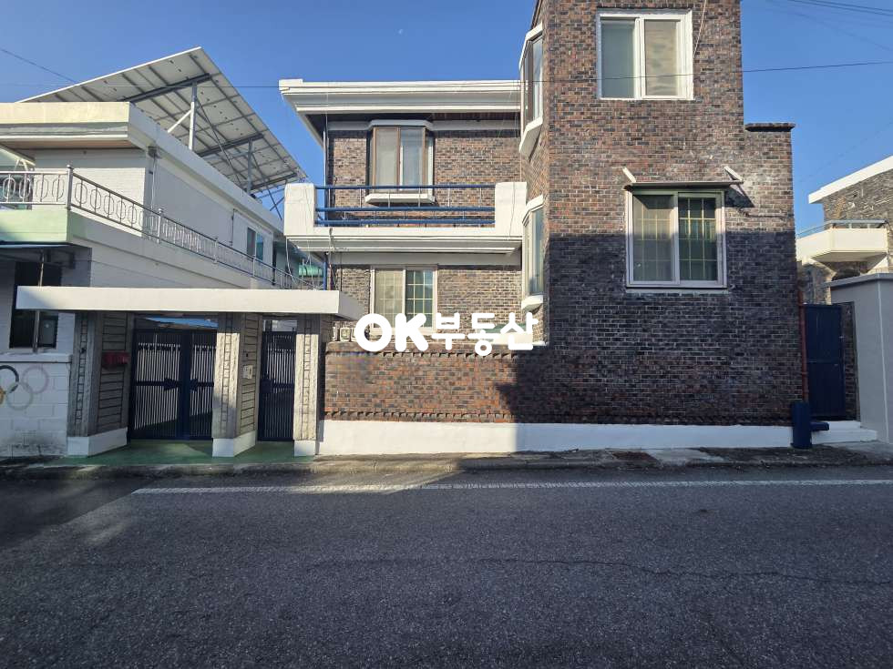 충남 천안동남구 원성동 원성동 도심 리모델링된 깔끔한 2층 단독주택매매 천안역 종합터미널 천안ic 차량 5분!! 생활인프라 편리한 도심위치. 1,2층 분리세대. 매매 매물번호 17872 사진 1