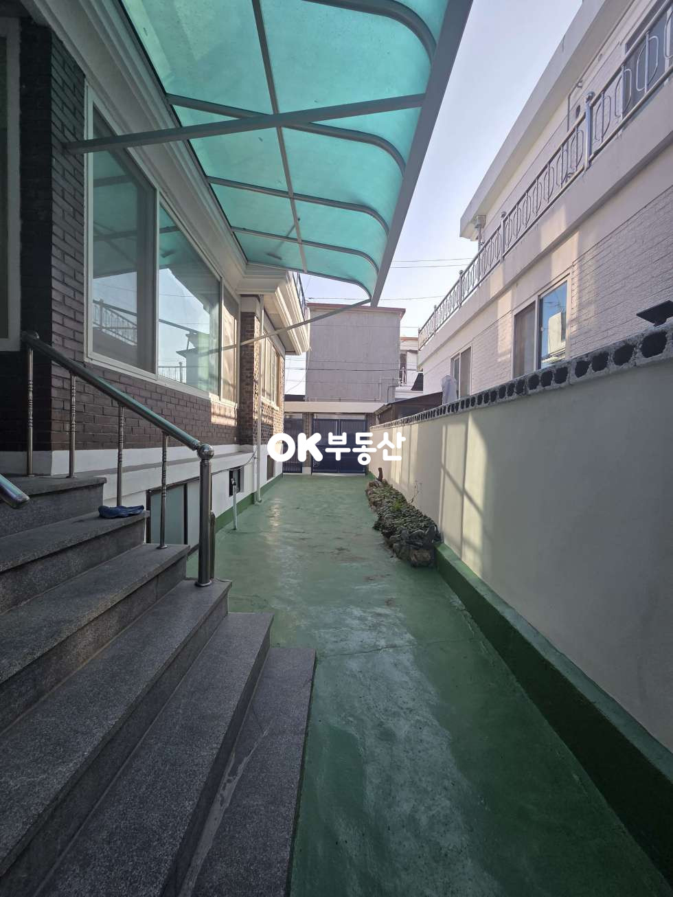 충남 천안동남구 원성동 원성동 도심 리모델링된 깔끔한 2층 단독주택매매 천안역 종합터미널 천안ic 차량 5분!! 생활인프라 편리한 도심위치. 1,2층 분리세대. 매매 매물번호 17872 사진 4