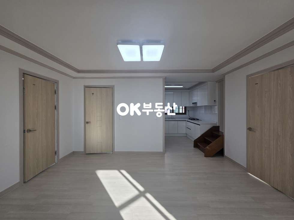 충남 천안동남구 원성동 원성동 도심 리모델링된 깔끔한 2층 단독주택매매 천안역 종합터미널 천안ic 차량 5분!! 생활인프라 편리한 도심위치. 1,2층 분리세대. 매매 매물번호 17872 사진 9