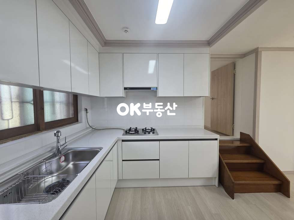 충남 천안동남구 원성동 원성동 도심 리모델링된 깔끔한 2층 단독주택매매 천안역 종합터미널 천안ic 차량 5분!! 생활인프라 편리한 도심위치. 1,2층 분리세대. 매매 매물번호 17872 사진 11