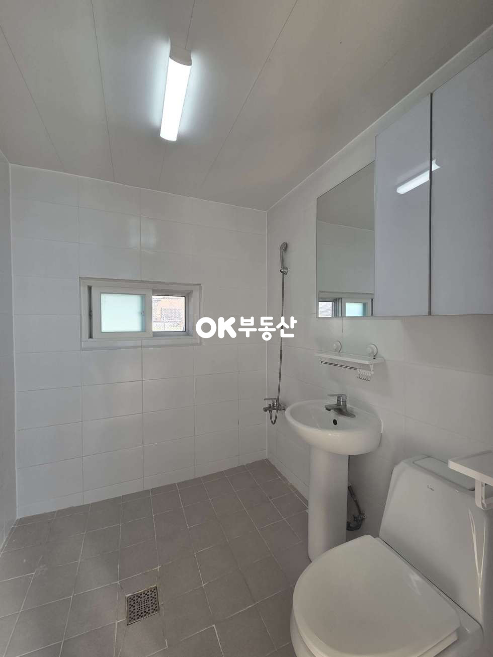 충남 천안동남구 원성동 원성동 도심 리모델링된 깔끔한 2층 단독주택매매 천안역 종합터미널 천안ic 차량 5분!! 생활인프라 편리한 도심위치. 1,2층 분리세대. 매매 매물번호 17872 사진 31