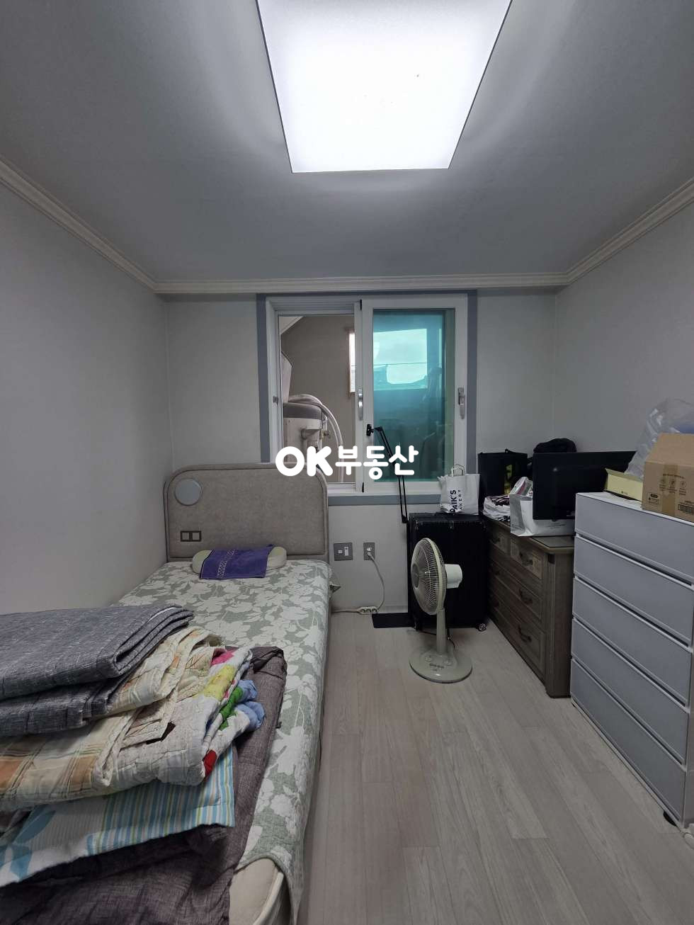충남 천안서북구 입장면 유리 시원스레 탁트인 뷰~일조량 풍부한 정남향 깔끔하게 리모델링된 천안 입장면 2억대 단독주택 매매!! 전기세 초절약할 수 있는 태양광은 덤입니다~! 매매 매물번호 13642 사진 12